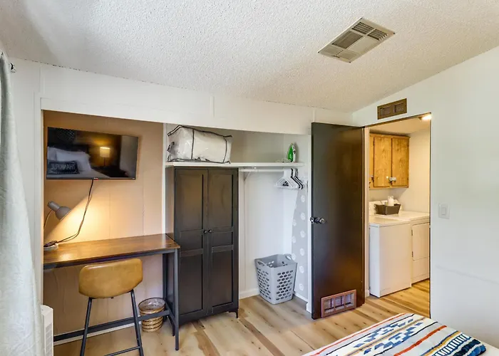 1 Mi To Woodland Lake! W/ Dog-friendly Yard *